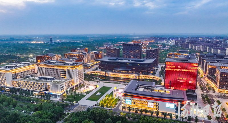 1747859571929098.jpeg “未来之城”里的中式美学1.jpeg