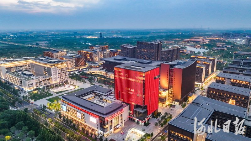 1747859578831450.jpeg “未来之城”里的中式美学2.jpeg