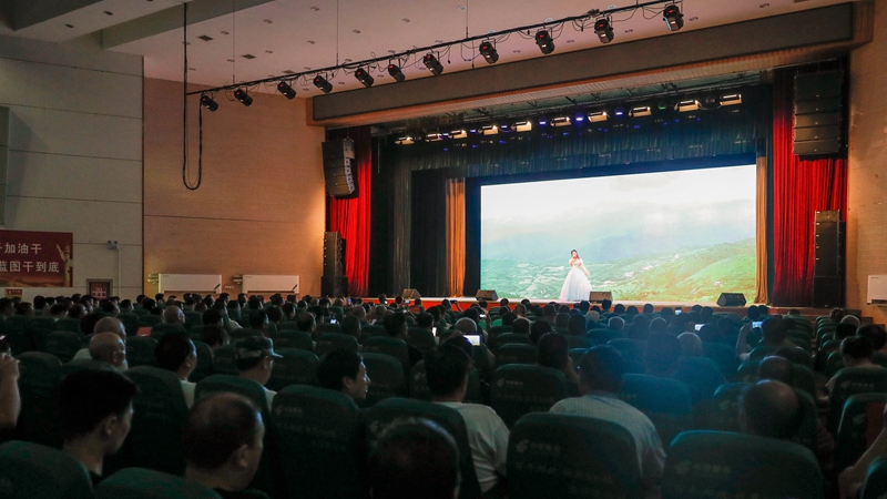 “不忘初心、牢記使命” 雄安新區舉辦“八一”雙擁文藝演出