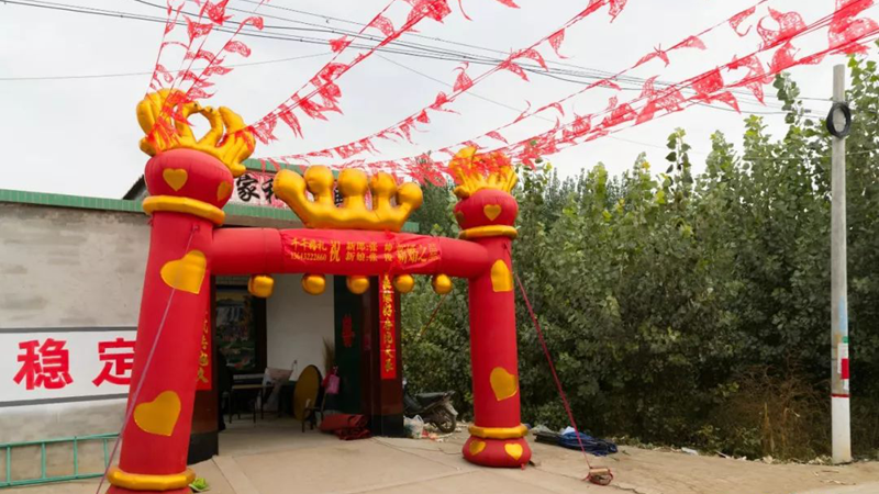 視頻來了！“今天辦婚禮，明天就搬家！”