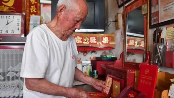 白洋淀最后的雁翎隊(duì)老兵:追思“淀上神兵” 憧憬“未來之城”